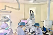 Phẫu thuật thành công cho người bệnh bị u tủy sống, kèm khối u trong não