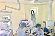 Phẫu thuật thành công cho người bệnh bị u tủy sống, kèm khối u trong não