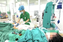 Sốc nhiễm trùng, suy đa tạng... sau 1 ngày tổn thương nhỏ ở chân