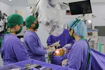 6 giờ căng thẳng cứu bệnh nhân hôn mê do u não lớn chảy máu