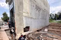  Căn nhà xây nhầm đất người khác ở TP HCM đã được di dời thành công