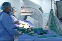 Kỹ thuật Hybrid giành sự sống cho bệnh nhân phình quai động mạch chủ dọa vỡ