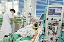 Dọn dẹp sau ngập lụt cẩn thận nhiễm xoắn khuẩn vàng da nguy kịch