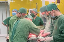 Chạy đua từng phút giây cứu người bệnh vỡ gan, dập ruột