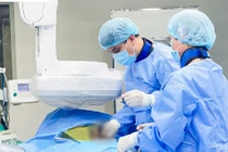 Việt kiều 88 tuổi phình động mạch chủ bụng được cứu sống ngoạn mục