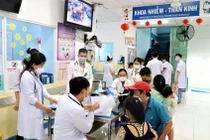 Nhiều trẻ bị tay chân miệng nặng do EV71, Sở Y tế TP HCM cảnh báo