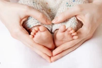 Vợ mang thai hộ sinh con, chồng được hưởng chế độ thai sản