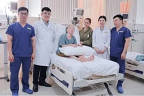 Cứu người bệnh gãy xương đùi, nhiễm trùng đường tiết niệu hôn mê sâu