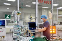 Mỗi ngày uống 1 lít rượu, người đàn ông xuất huyết tiêu hóa nguy kịch