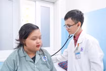 Cứu sống nữ sinh béo phì nhiễm trùng huyết, suy hô hấp