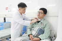 Không tái khám định kỳ, u tuyến giáp lành tính biến chuyển ác tính, di căn