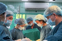 Hành trình cam go giữ sự sống cho sản phụ rau cài răng lược