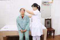 Thuốc sinh học giải cứu nguy cơ tàn phế cho người viêm cột sống dính khớp