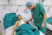 Phối hợp liên viện giành sự sống cho bệnh nhân vết thương thấu tim nguy kịch
