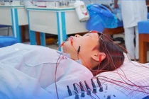 Cách phòng tránh liệt mặt khi trời lạnh