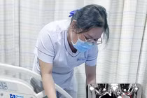 Nằm ngủ mê man đi khám phát hiện u ở não do ung thư di căn