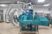 Nút mạch cứu sống nam thanh niên vỡ gan độ IV, không cần dao kéo