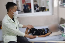 Xử lý ong đốt thế nào để tránh sốc phản vệ, suy đa tạng