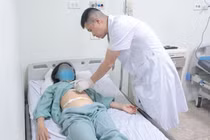 Nữ bệnh nhân lựa chọn từ Nga về Việt Nam để gắp sỏi túi mật