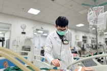 Giá đắt của sự chủ quan bỏ điều trị lao phổi, hút thuốc lá