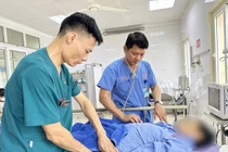 Tự mua thuốc uống, người đàn ông bị sốc phản vệ nguy kịch