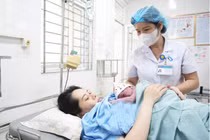 Bác sĩ CKI Tô Thị Kim Quy giữ trọn hạnh phúc “mẹ tròn con vuông” cho bà bầu