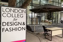 'Học viện Thiết kế & Thời trang London' xin lỗi, thừa nhận thiếu sót