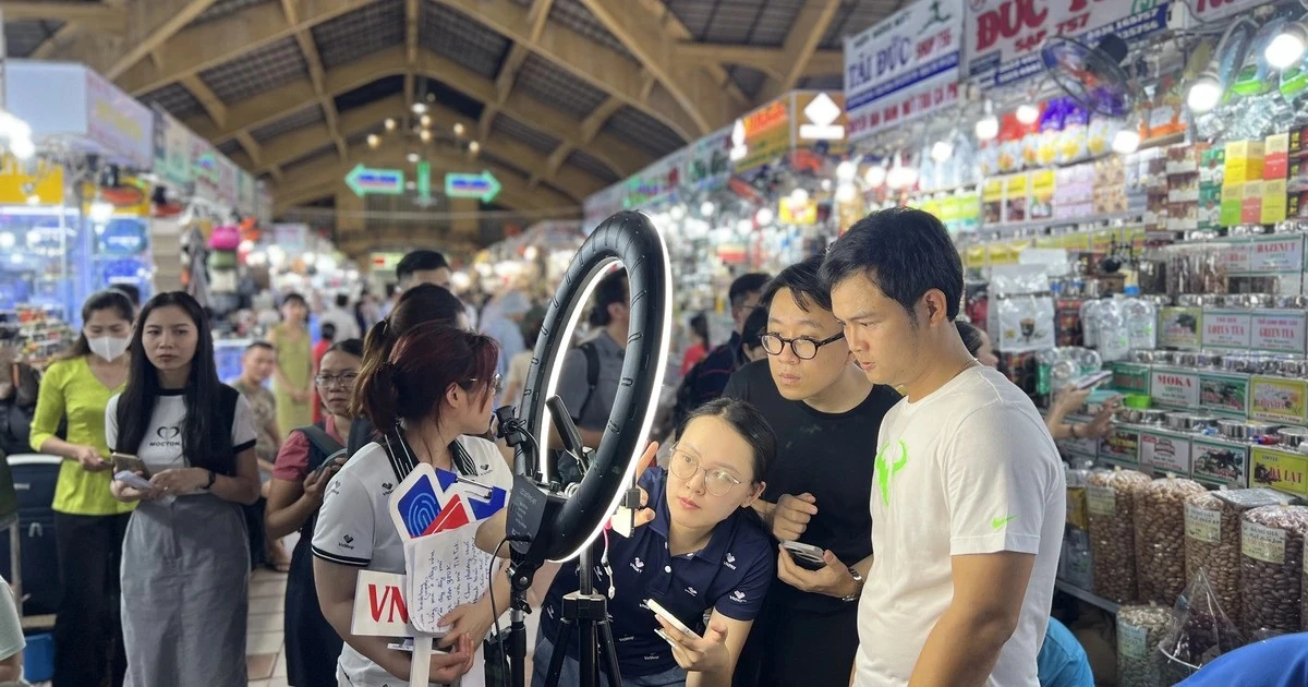 Vì sao tiểu thương chợ truyền thống thất bại khi livestream chốt đơn?