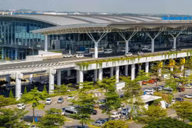 Cảng hàng không quốc tế Nội Bài thăng hạng từ vị trí 79 (năm 2025) lên vị trí 71; Cảng hàng không quốc tế Đà Nẵng cũng thăng tiến 9 bậc (từ 84 lên 75) so với năm 2025 - Ảnh: Phạm Giang.