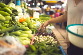 Đau đầu vì giá rau tăng chóng mặt ở TPHCM