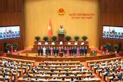 Toàn cảnh ngày làm việc đầu tiên của kỳ họp thứ Nhất, Quốc hội khoá XVI