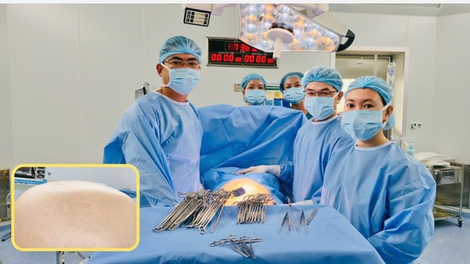 Các bác sĩ đang phẫu thuật cho bệnh nhân/Ảnh BVCC Các bác sĩ đang phẫu thuật cho bệnh nhân/Ảnh BVCC