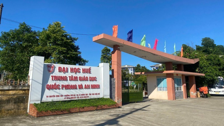 5 sinh viên nhập viện sau giờ ăn sáng tại Trung tâm/Ảnh nhandan.vn 5 sinh viên nhập viện sau giờ ăn sáng tại Trung tâm/Ảnh nhandan.vn