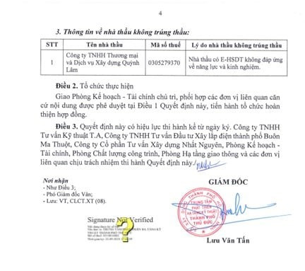 Giám đốc Trung tâm Phát triển Hạ tầng Kỹ thuật TP Thủ Đức (TP HCM) – ông Lưu Văn Tuấn đã ký Quyết định 186/QĐ-PTHT Công ty TNHH Tư vấn Kỹ thuật T.A trúng với giá 1,54 tỷ đồng. Nguồn: MSC 14.jpg