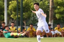 Tỏa sáng ở Học viện Nutifood, em họ Công Phượng được gọi lên U18 Việt Nam