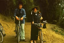  Hình độc: Cuộc sống của “Tây” ở nông thôn Việt Nam thập niên 1970