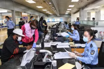 Lớn mạnh nhờ 'đại phẫu' tổ chức bộ máy của Trung Quốc, Nhật Bản