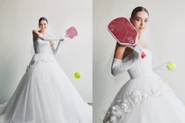 Vợ Tây của Bùi Tiến Dũng diện váy cưới chơi Pickleball