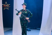 Ảnh hậu trường Sao Nhập Ngũ, Hoa hậu Thùy Tiên đẹp miễn bàn