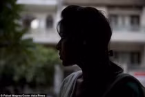 Anh trai bỏ trốn cùng người yêu khiến 2 em gái đối diện hình phạt