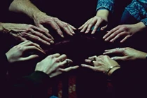 Giao tiếp với người chết: 20 năm chụp ảnh gọi hồn