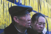 Con trai thừa nhận ngoại tình, bố mẹ để hết tài sản cho con dâu