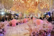 Bất ngờ bị cảnh sát bắt khi đang tổ chức tiệc sa hoa cho con