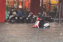 Toàn cảnh mưa ngập, sạt lở ở một số tỉnh miền Trung