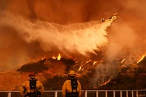 Mỹ dùng AI “khắc chế” cháy rừng như tận thế ở California thế nào? 