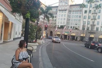 Cuộc sống sướng như tiên người tình quyến rũ nhất của Lý Hùng