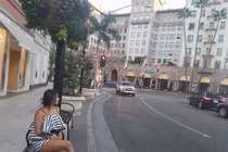 Cuộc sống sướng như tiên người tình quyến rũ nhất của Lý Hùng