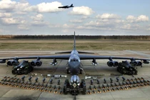 10 máy bay quân sự lớn nhất thế giới từng được chế tạo