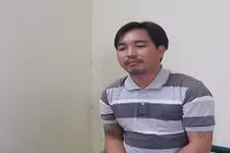 Thiếu chân dài phục vụ, nam thanh niên đánh nhân viên, chém Công an