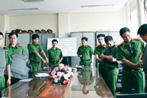 Cảnh sát truy nã kể chuyện khóa tay đối tượng nguy hiểm